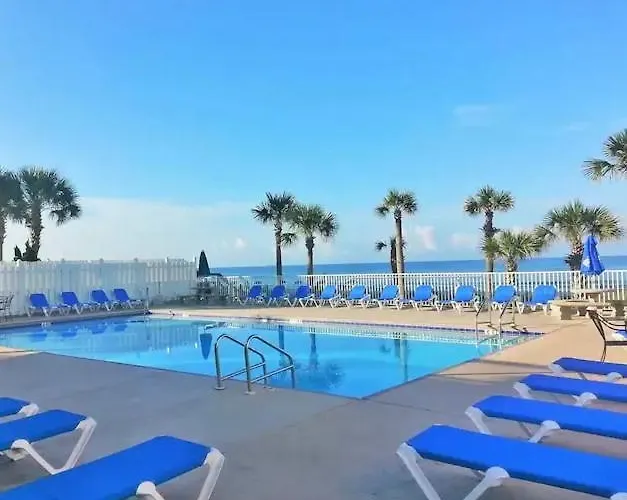 Sunny Daze, Desirable Kid Friendly Resort, 3 Minute Walk To The Beach, Resort Beachside Pool & Restaurant