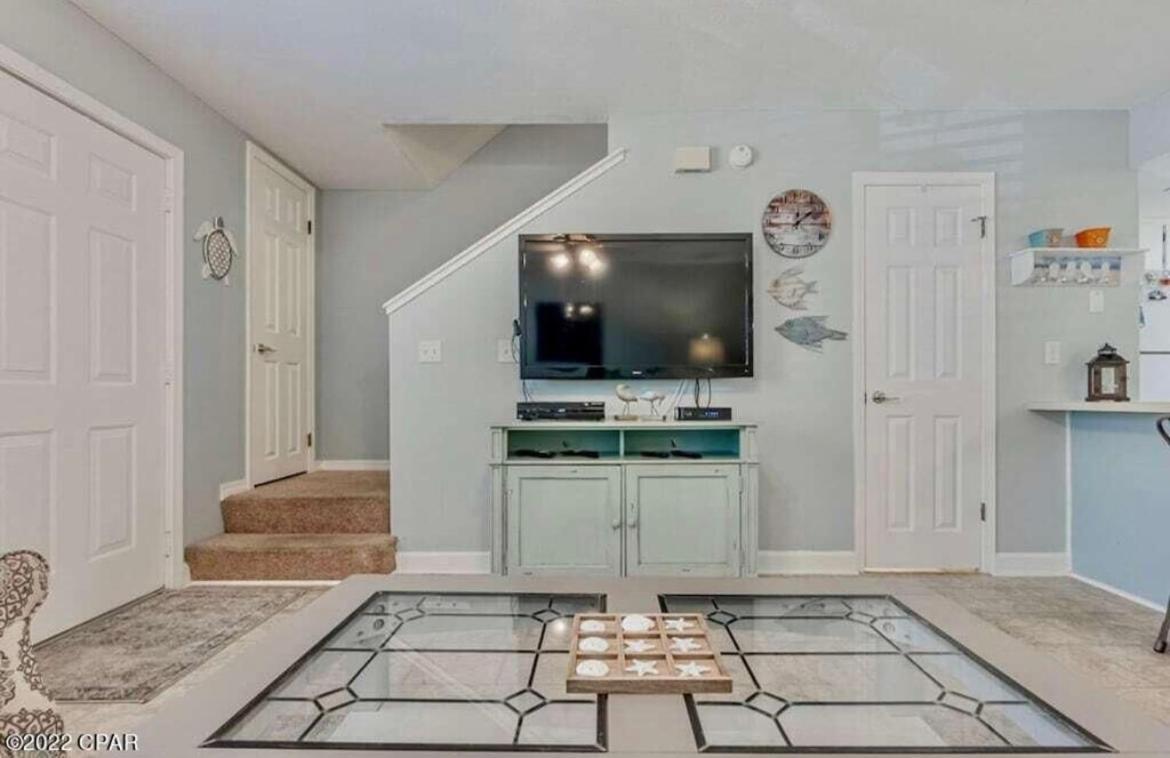 Sunny Daze, Desirable Kid Friendly Resort, 3 Minute Walk To The Beach, Beachside Pool & Restaurant * Panama City Beach