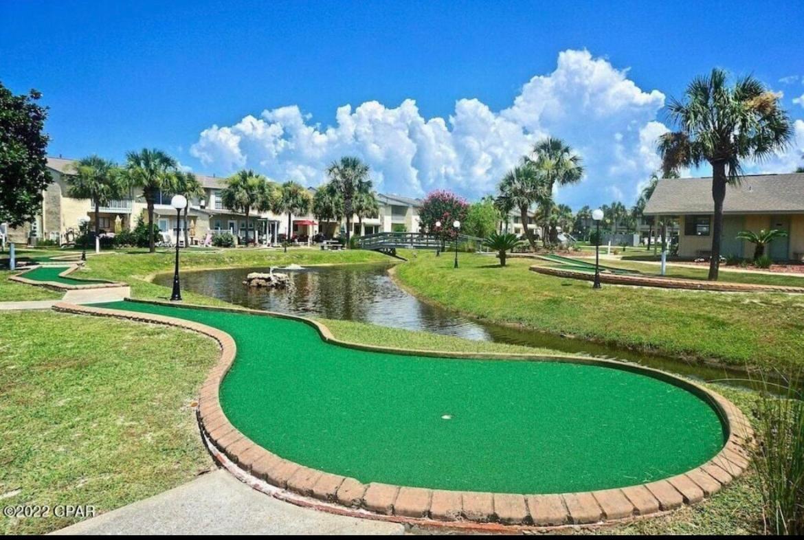 Sunny Daze, Desirable Kid Friendly Resort, 3 Minute Walk To The Beach, Beachside Pool & Restaurant Сasa de vacaciones Panama City Beach